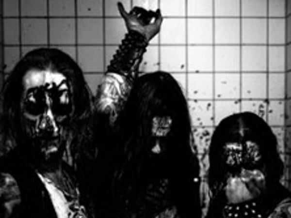 Darvaza, Merrimack, Helleruin et Detresse