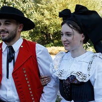 Vous êtes invités à un mariage traditionnel alsacien !