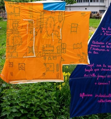 Atelier de broderie de cartes sensibles, avec l'artiste Mélanie Taffin