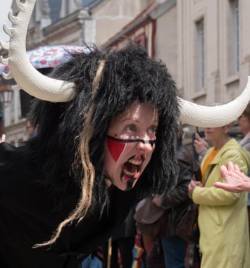 Heyoka, La Tête à l'Envers