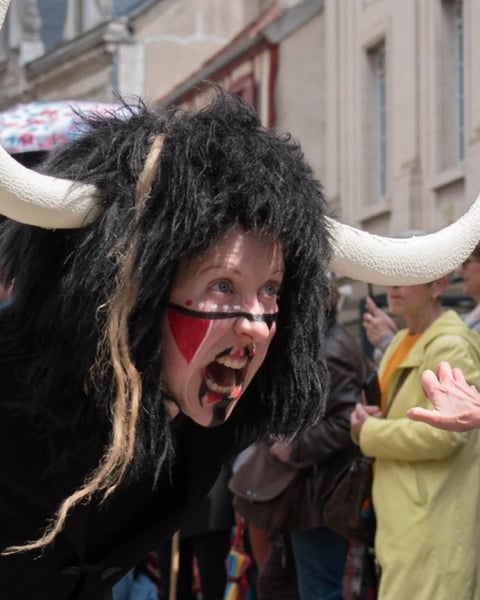 Heyoka, La Tête à l'Envers