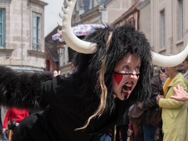 Heyoka, La Tête à l'Envers