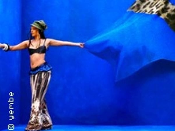 Camille Yembe, Jeune & Laide Tour
