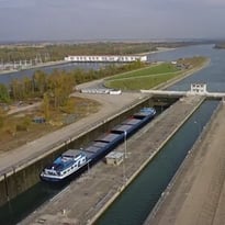 Accès au bajoyer de l'écluse EDF de Fessenheim