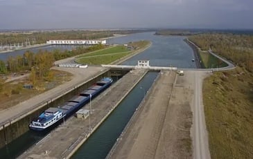 Accès au bajoyer de l'écluse EDF de Fessenheim
