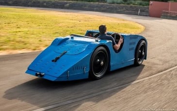 Classiques en mouvement ! Rassemblement sur l'autodrome