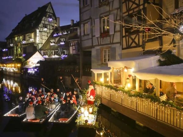 Les enfants chantent Noël sur les barques - Chœur d'enfants "Les Croq notes" Manécanterie St Jean