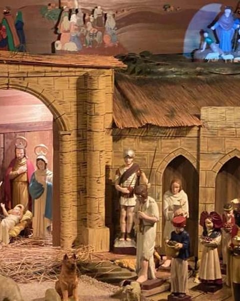 Crèche mécanique & Le Chemin des Crèches du Monde