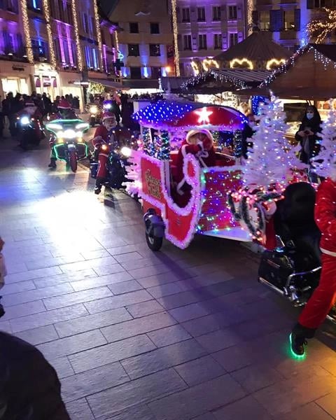 Santa Fred et les Pères Noël en Harley