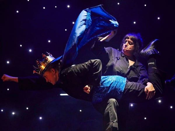 Spectacle : Kosmos - Jasmina Douieb & Lara Hubinont