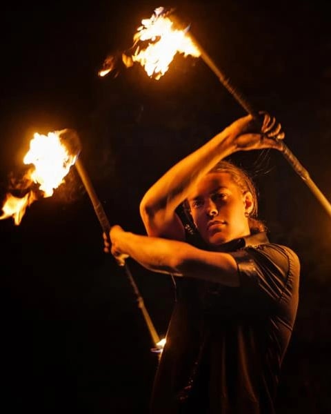 Spectacle de danse et de feu